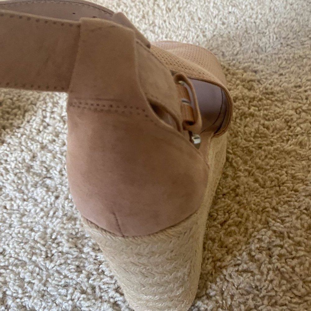 Indigo Rd Wedges - Picture 2 of 4